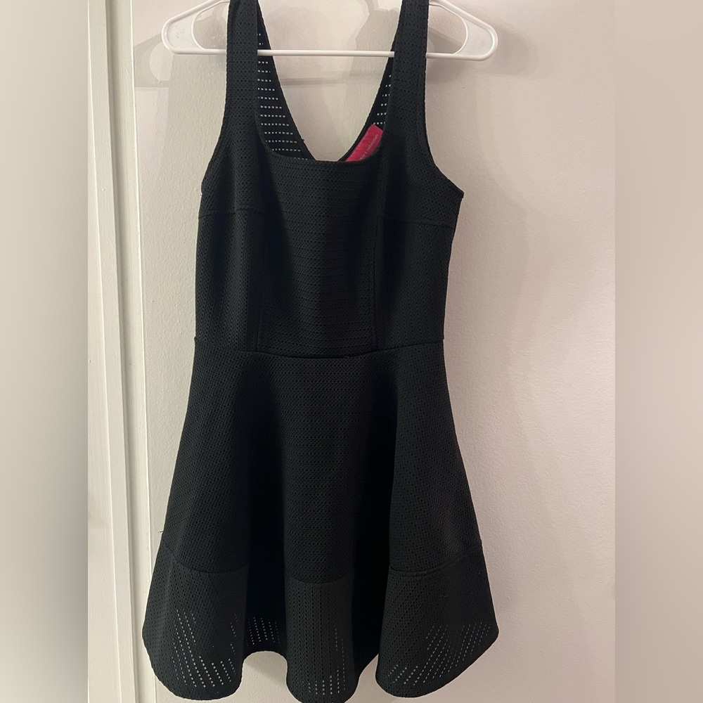 Chic Black Sleeveless Mini Dress